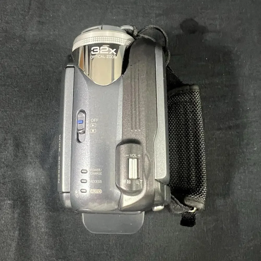 JVC Everio GZ-MG27U 20GB Camcorder w/Charger,  Battery, Remote